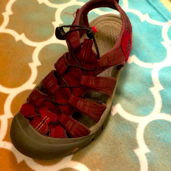 keen shoes 24 preloved keen hiking sandals poshmark keen shoes 24 preloved keen hiking sandals poshmark